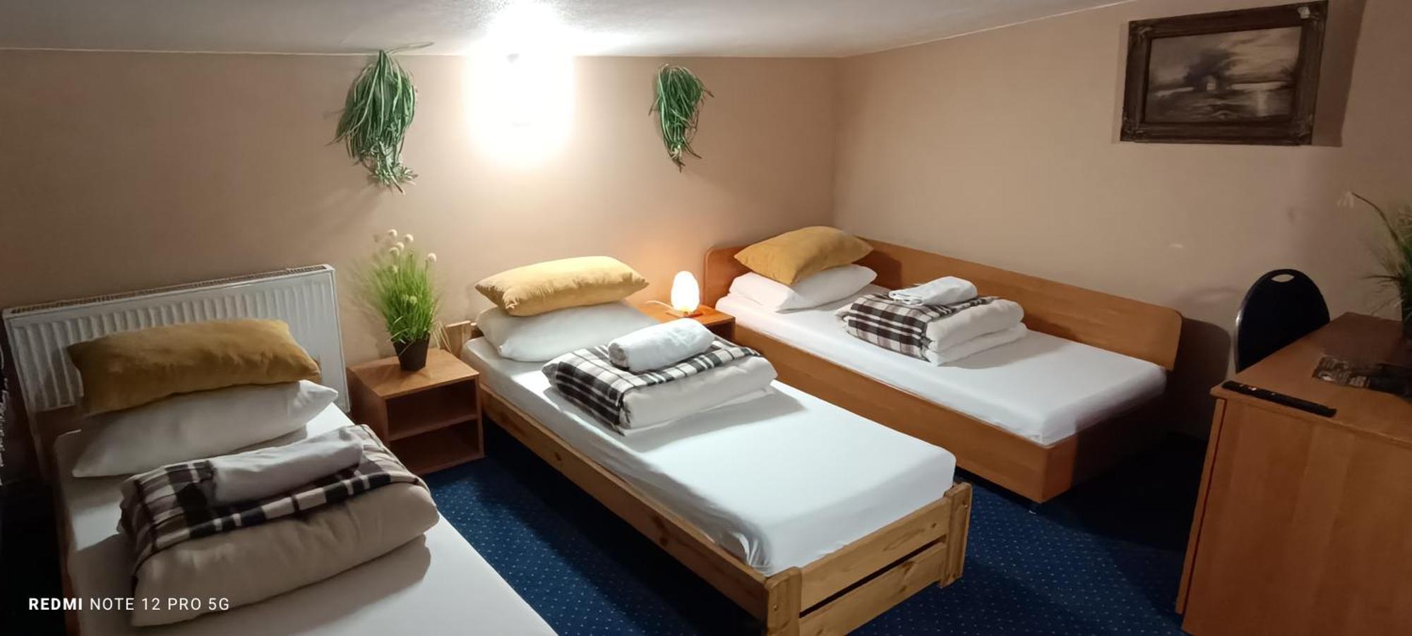 Zajazd Albatros Rzeszow Spa Екстер'єр фото