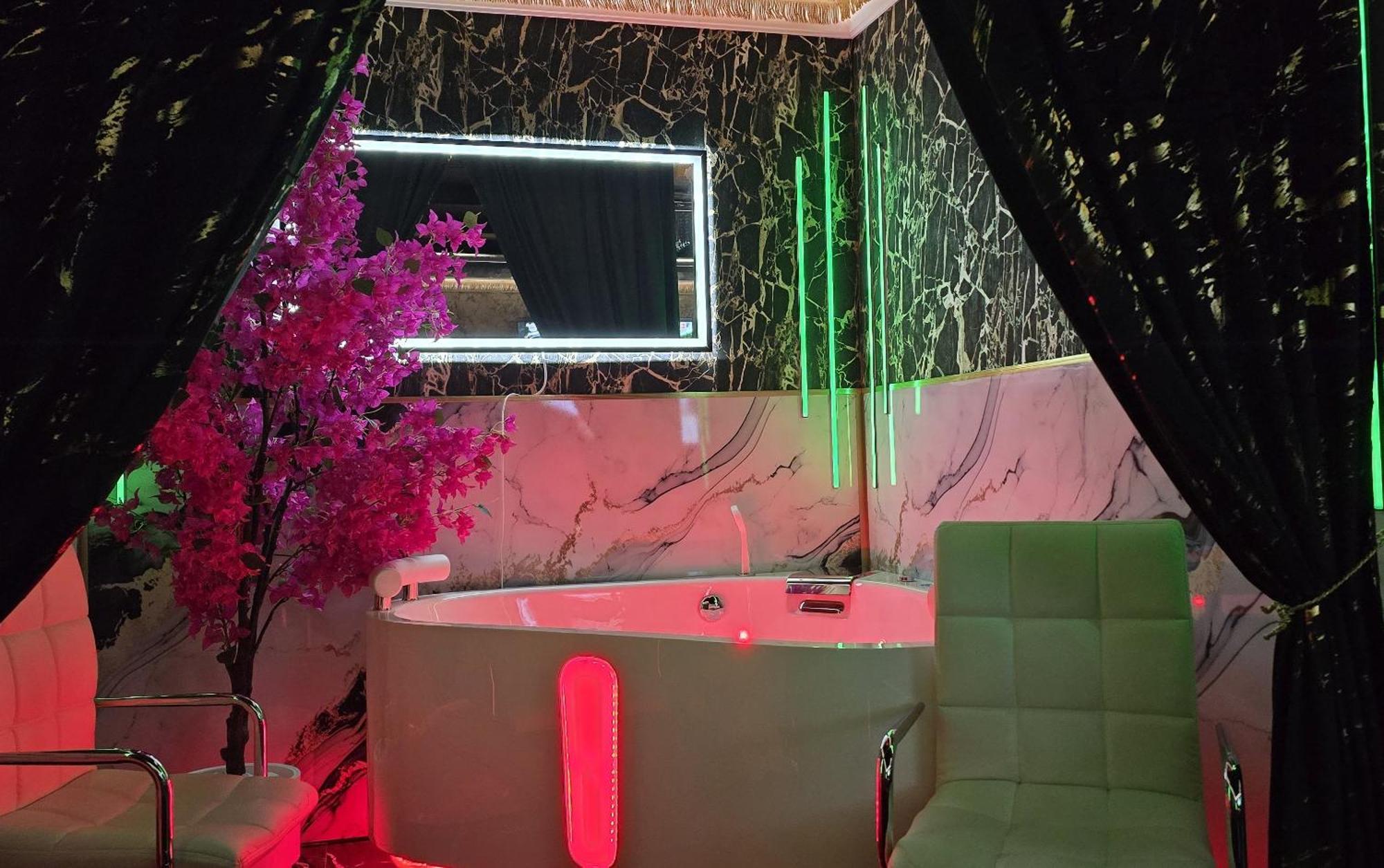 Zajazd Albatros Rzeszow Spa Екстер'єр фото